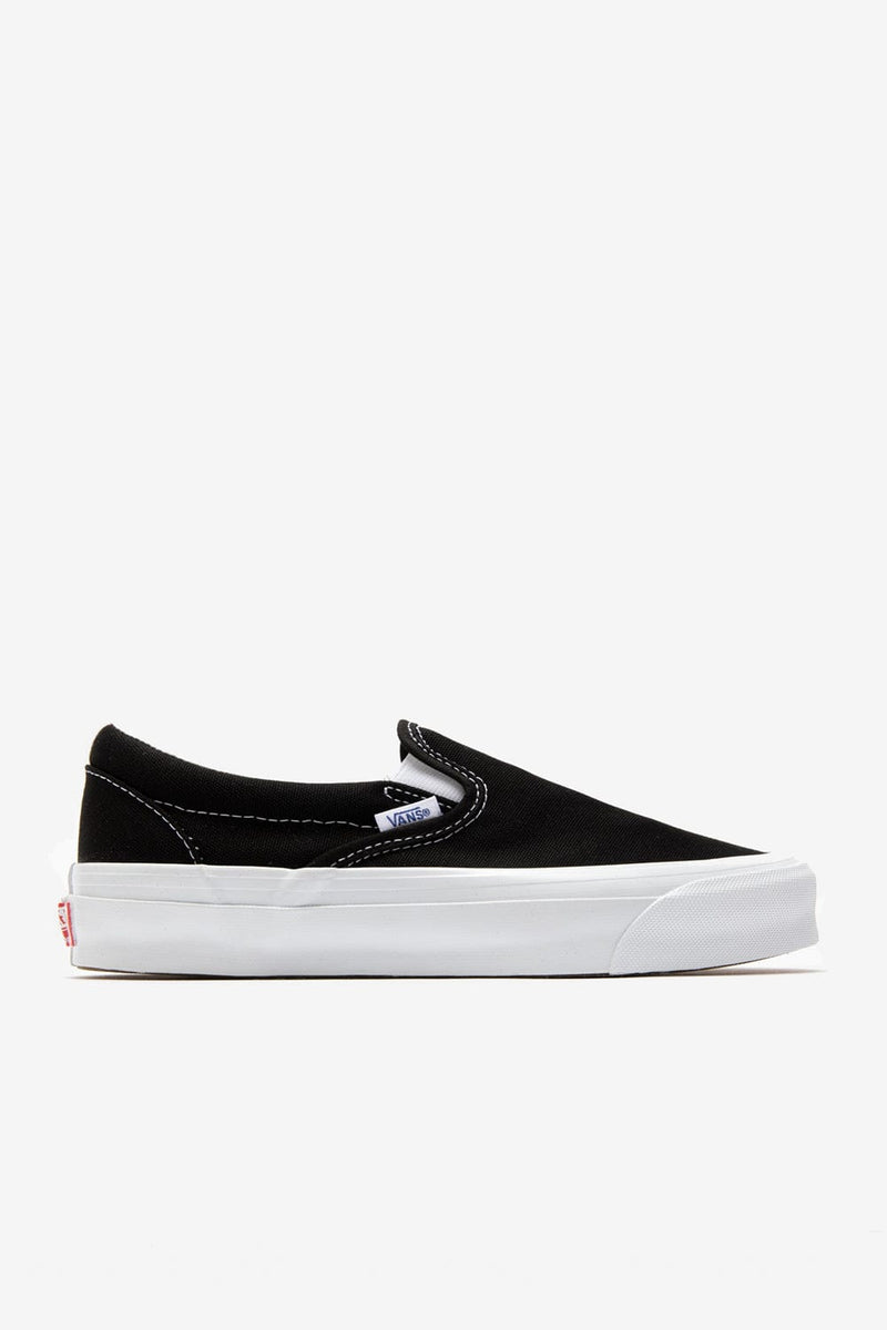 Vault by Vans OG Classic Slip-On LX (Black/White)